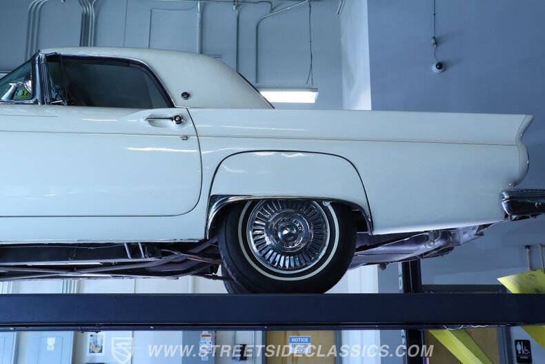 1957 Ford Thunderbird