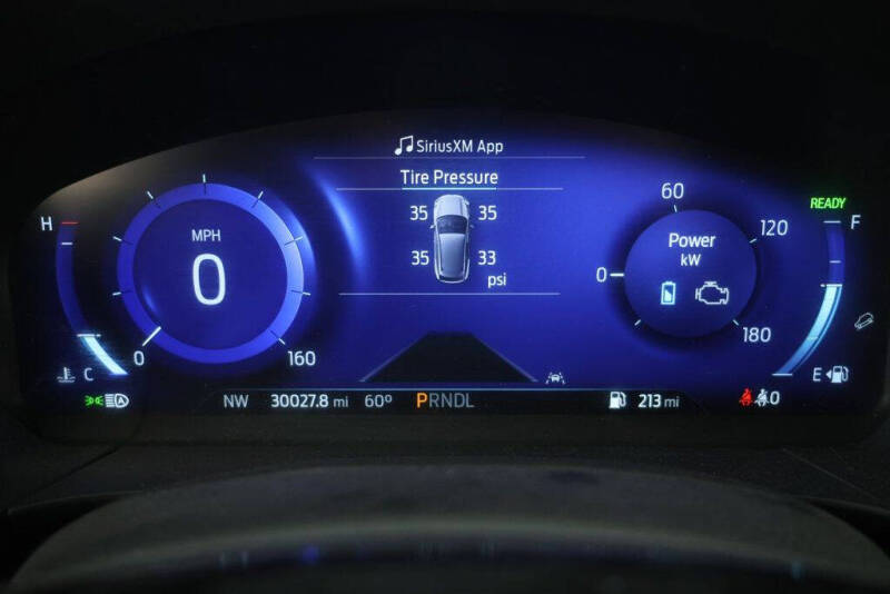 2022 Ford Escape Hybrid Titanium