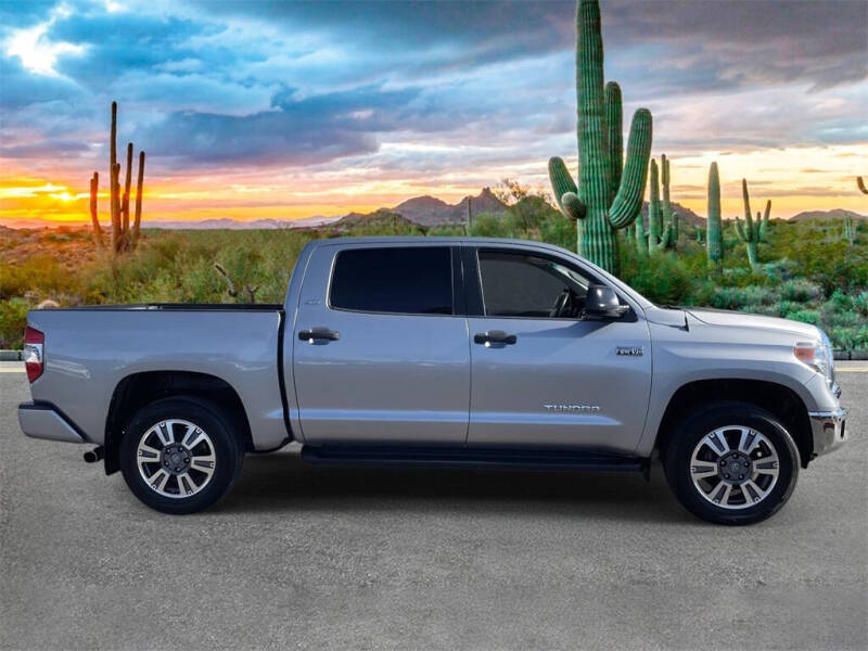 2017 Toyota Tundra SR5