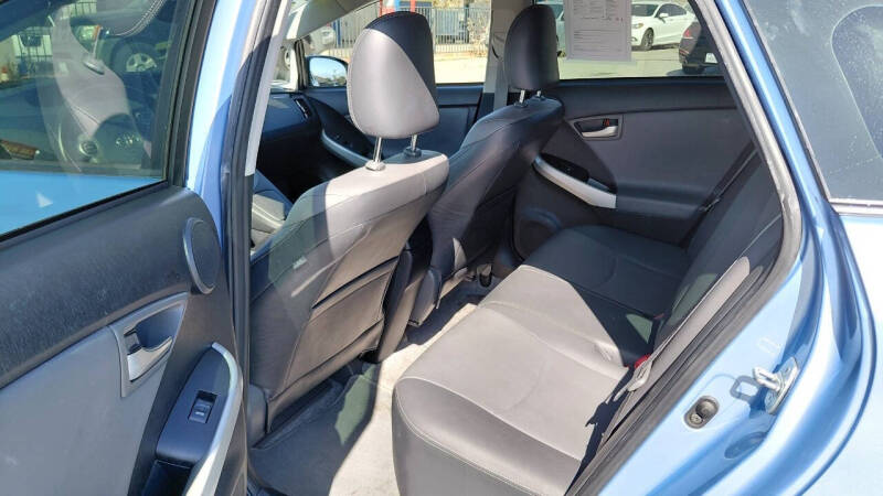 2014 Toyota Prius Plug-in Hybrid Advanced