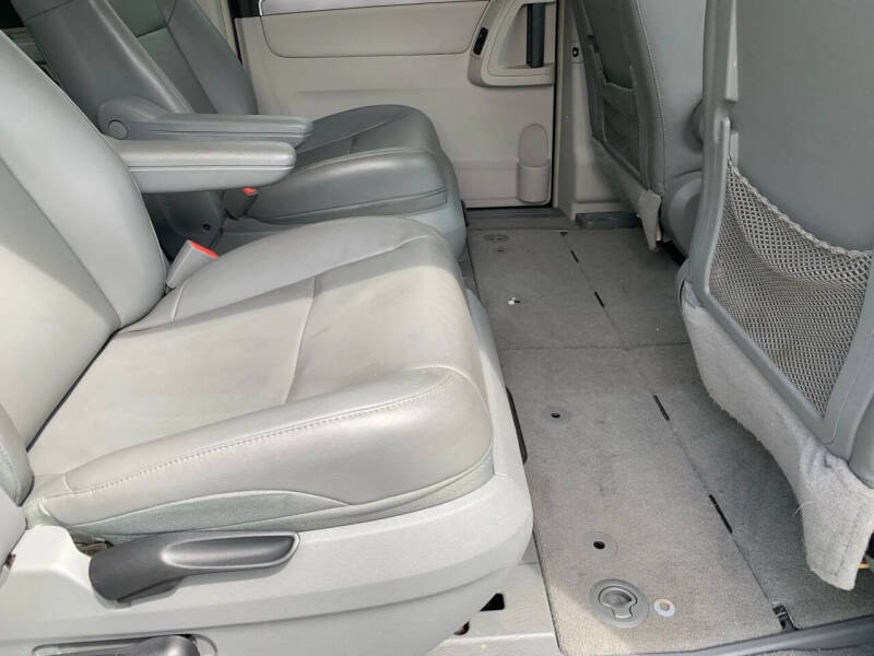 2014 Volkswagen Routan