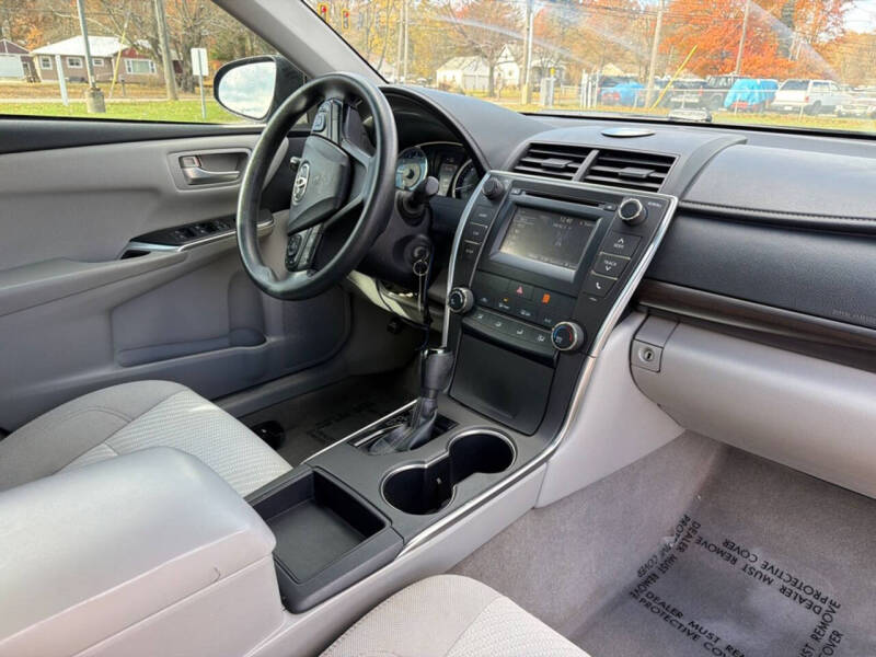 2016 Toyota Camry LE