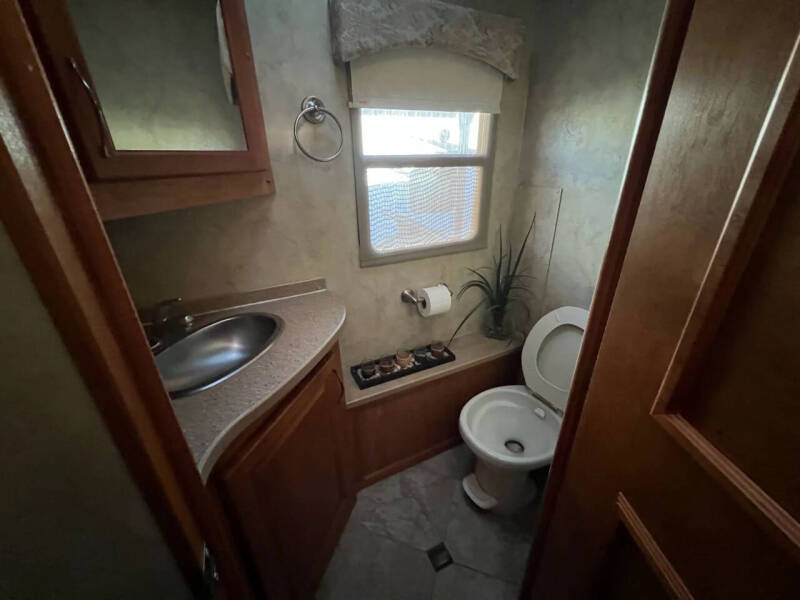 2007 Freightliner MH Chassis