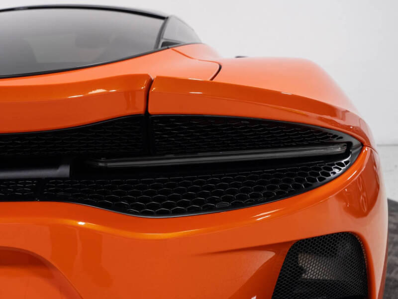 2023 McLaren GT