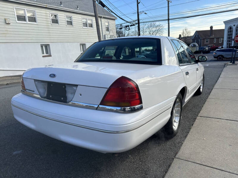 1999 Ford Crown Victoria LX