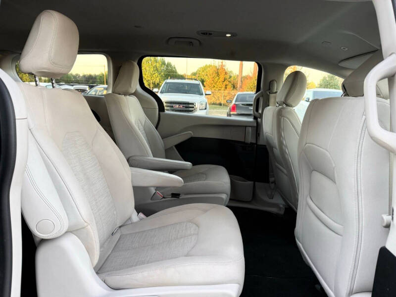 2018 Chrysler Pacifica Hybrid Touring Plus