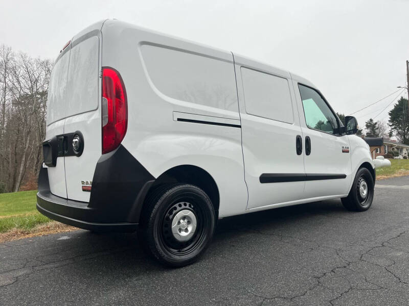 2017 RAM Promaster City Tradesman photo 5