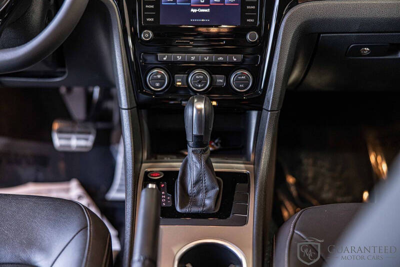 2022 Volkswagen Passat Limited Edition