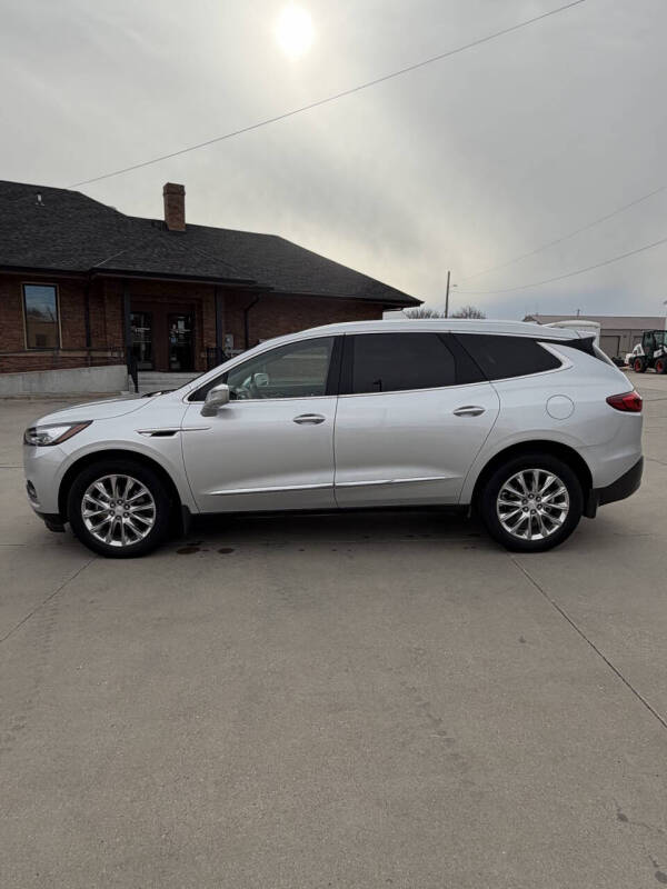 2019 Buick Enclave Essence's photo