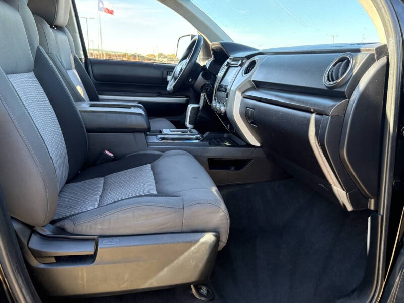 2014 Toyota Tundra SR5