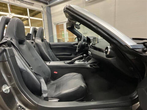 2017 FIAT 124 Spider Lusso