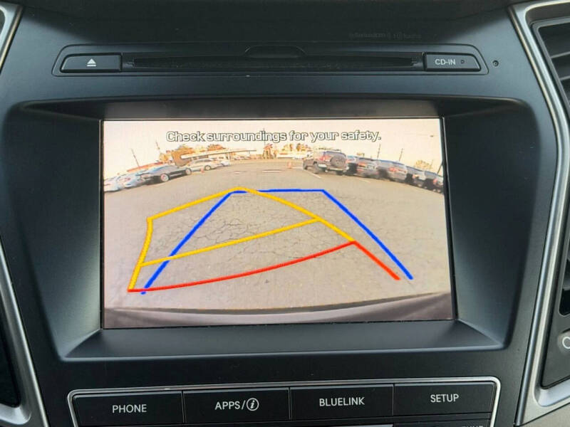 2017 Hyundai Santa Fe SE