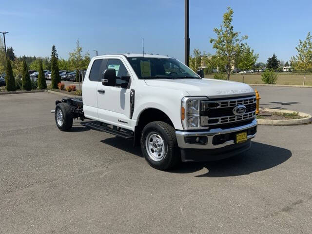 2025 Ford F-350 Super Duty XL