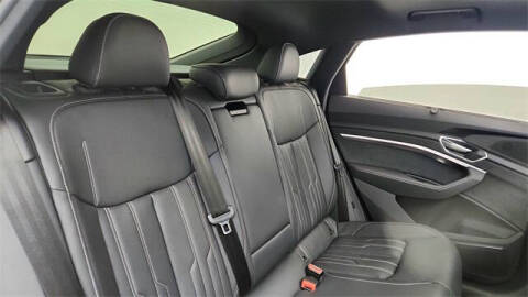 2023 Audi e-tron S Sportback quattro Prestige