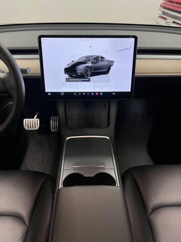 2023 Tesla Model Y Performance