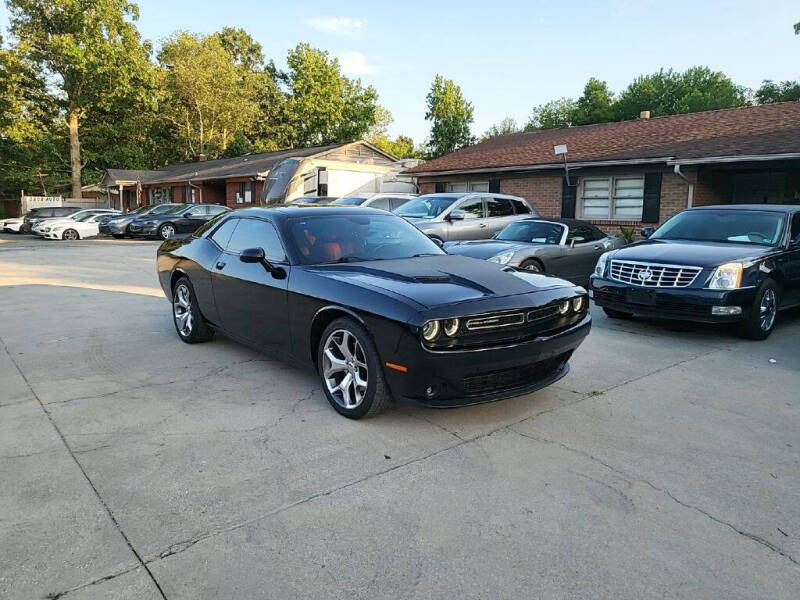 2015 Dodge Challenger SXT Plus