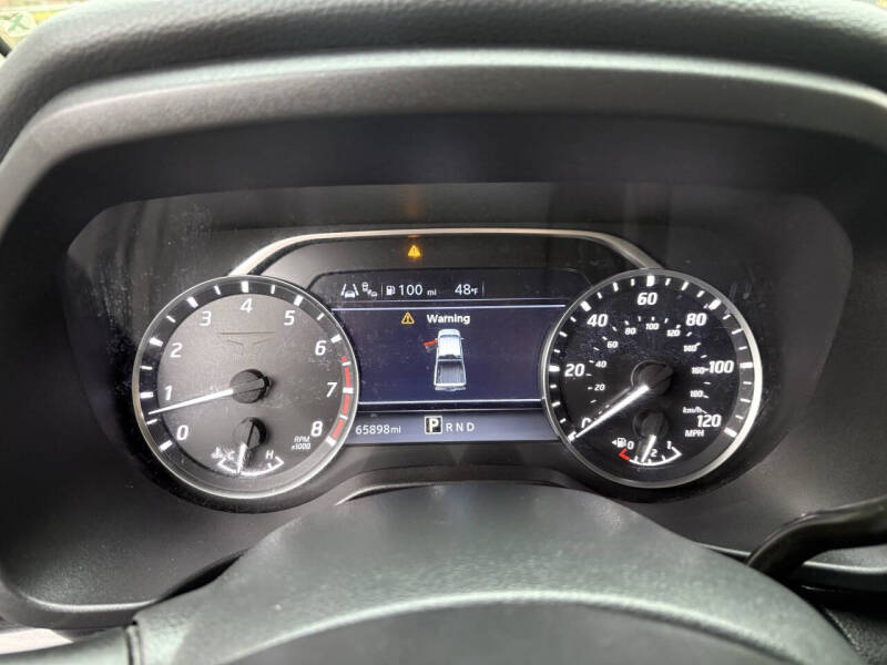 2022 Nissan Titan SV