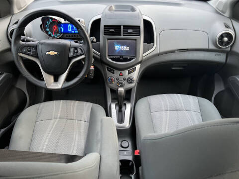 2016 Chevrolet Sonic LT Auto