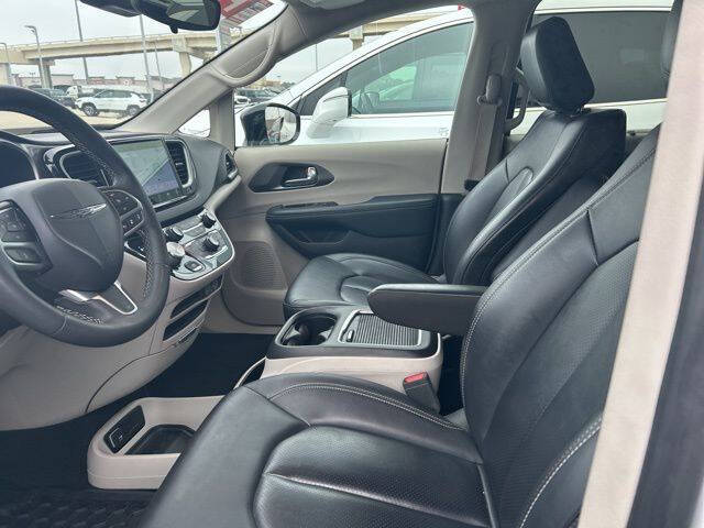 2024 Chrysler Pacifica Touring L - Photo 37
