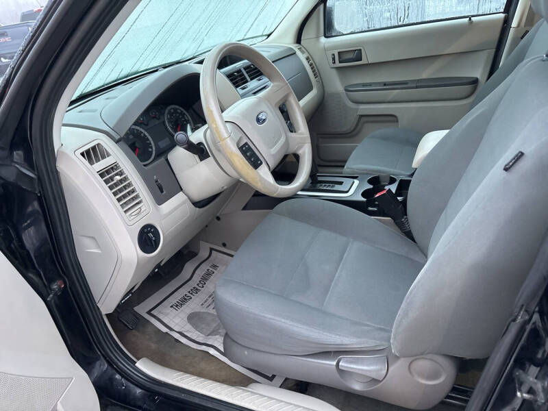 2010 Ford Escape XLS