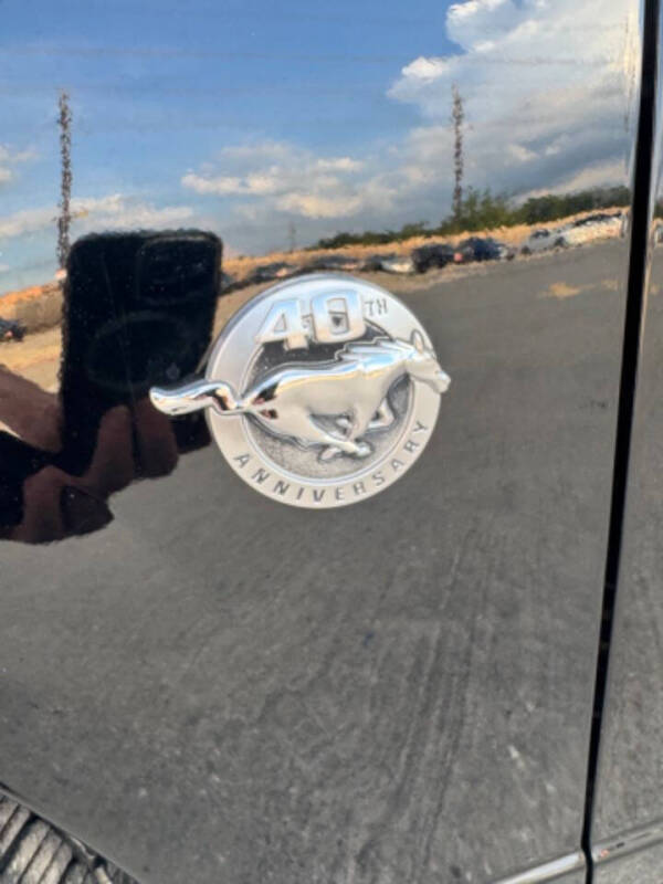 2004 Ford Mustang GT Deluxe