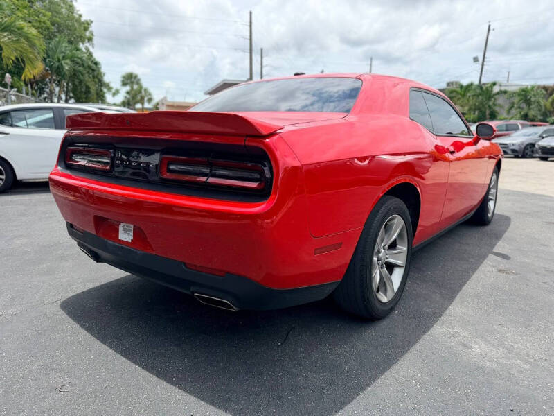 2021 Dodge Challenger SXT