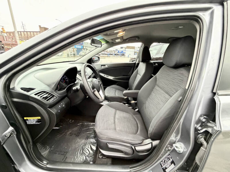 2017 Hyundai Accent SE