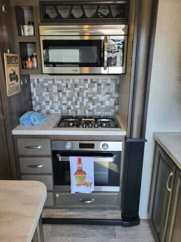 2019 MONTANA 3791RD