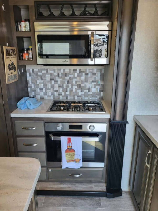 2019 MONTANA 3791RD