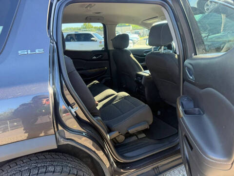 2017 GMC Acadia SLE-2