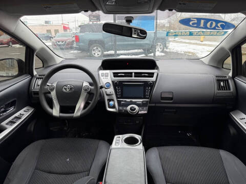 2015 Toyota Prius v Two