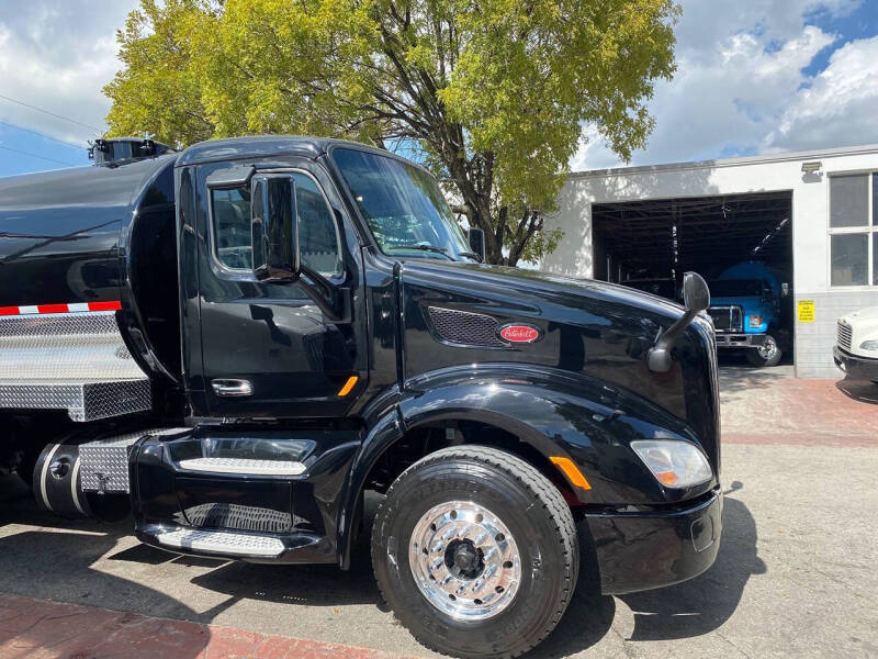 2020 Peterbilt 579