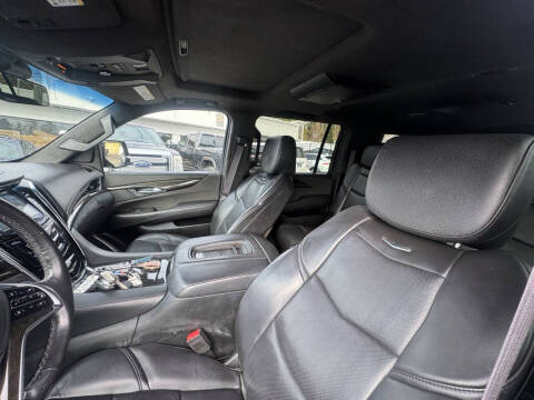 2017 Cadillac Escalade ESV Platinum