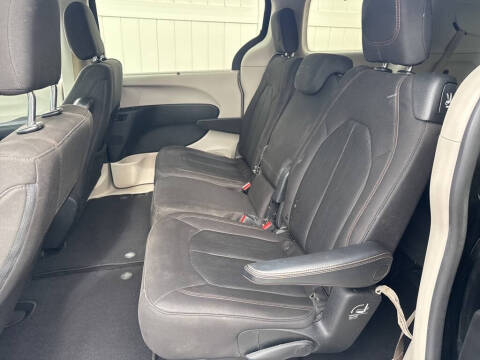 2020 Chrysler Pacifica Touring