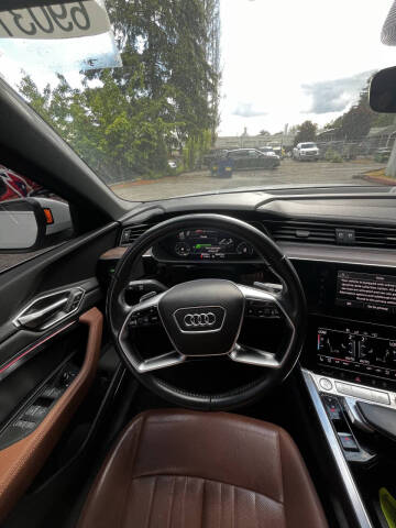 2019 Audi e-tron quattro Premium Plus