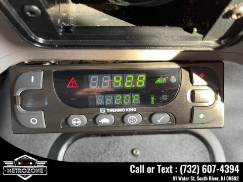 2011 Freightliner M2 106