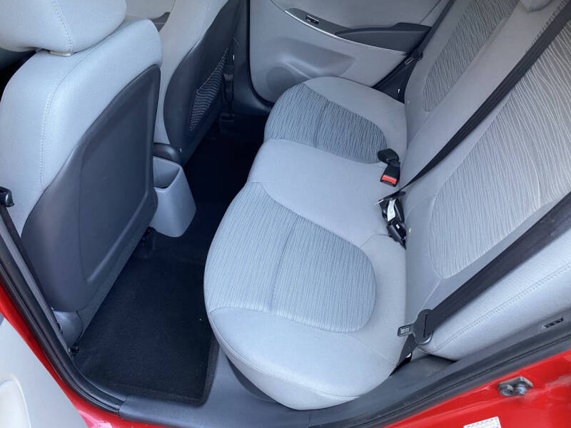 2016 Hyundai Accent SE