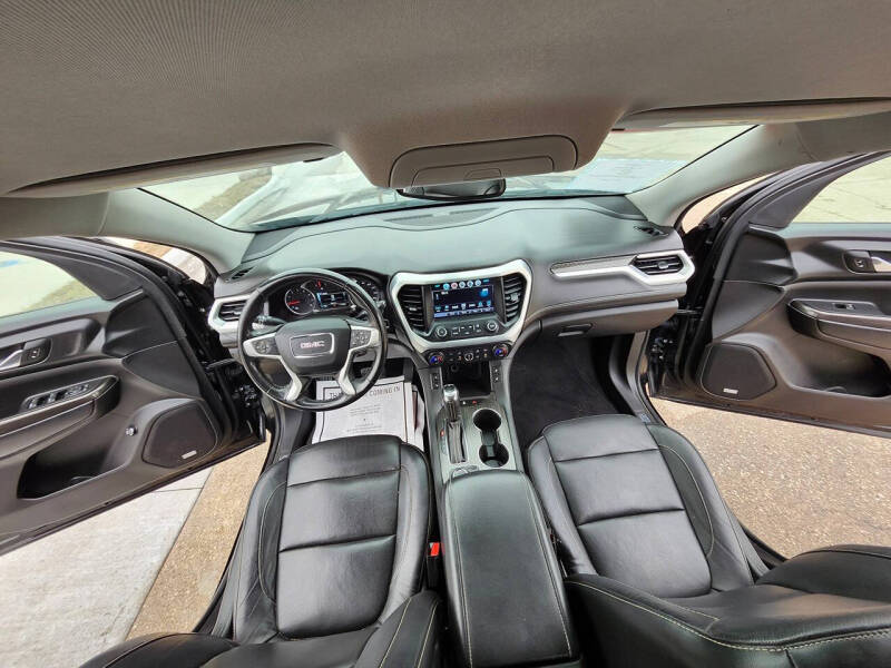 2017 GMC Acadia SLT-1