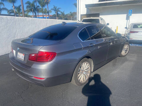 2015 BMW 5 Series 528i
