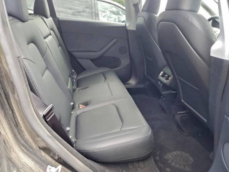 2025 Tesla Model Y Long Range