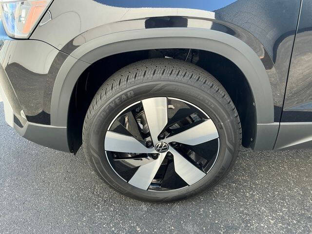 2025 Volkswagen Taos S 4Motion