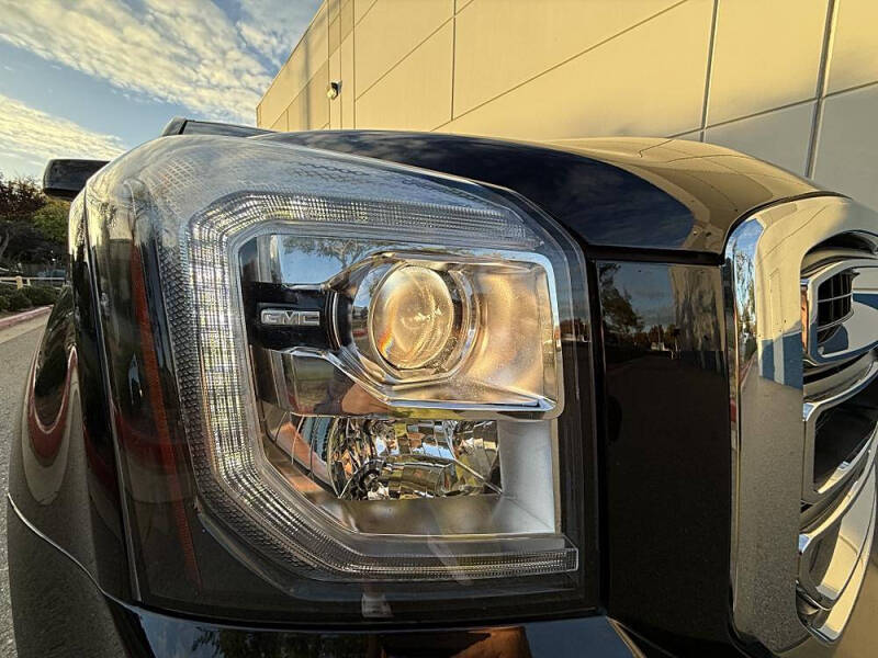 2017 GMC Yukon SLT