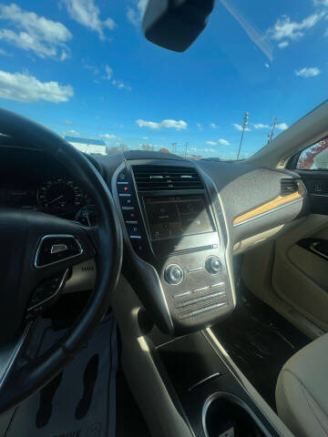 2016 Lincoln MKC Select