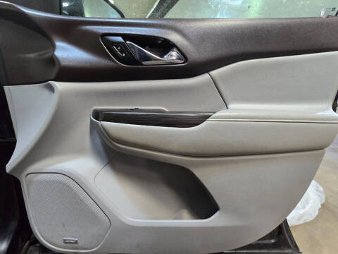 2017 GMC Acadia SLT-2