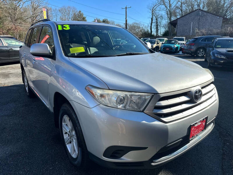 2013 Toyota Highlander Base's photo