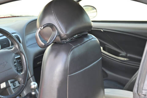 2004 Ford Mustang Mach 1 Premium