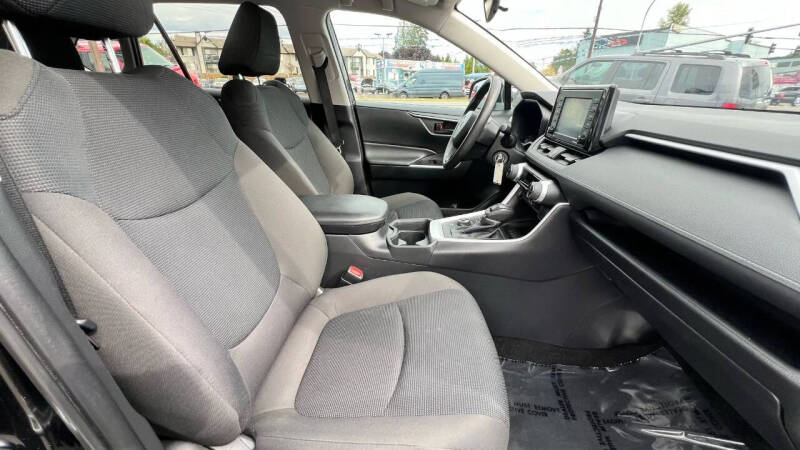 2021 Toyota RAV4 Hybrid LE