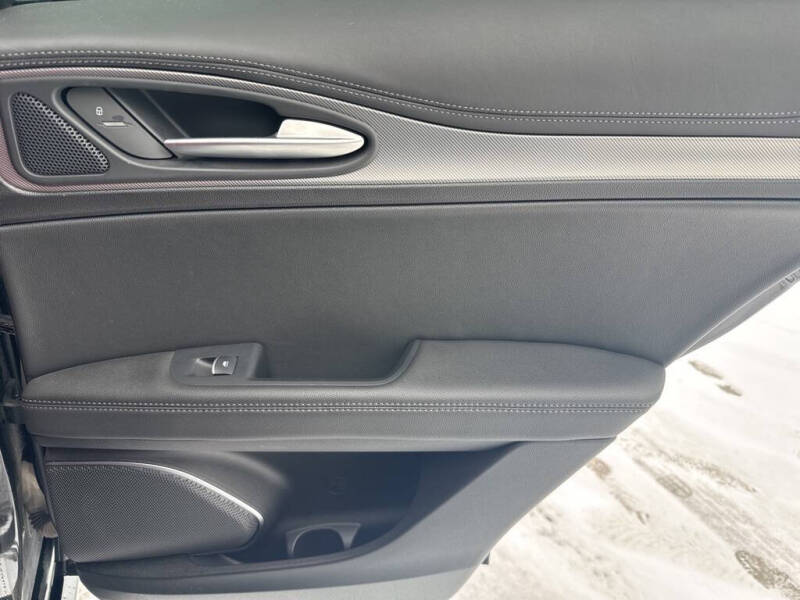 2023 Alfa Romeo Stelvio Veloce