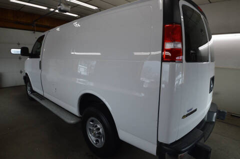 2024 Chevrolet Express 2500