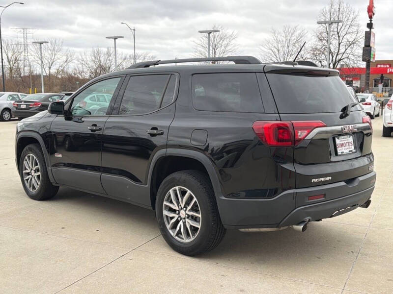 2017 GMC Acadia SLE-2